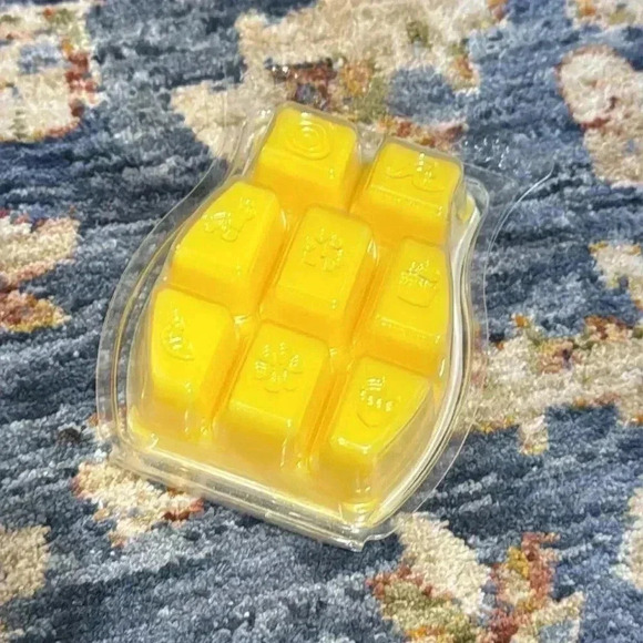 Scentsy Authentic Roma Full Size Wax Warmer & Mango Margarita Wax Bar 2PC BUNDLE - Picture 6 of 11